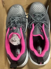 New Balance Widlogigr-7.5B Women's, Composite Toe, Athletic Shoe, 7 1/2 NEW Pink