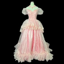 Vintage Princess Pink Flower Lace Pearls Short Puff Sleeve Ruffle Wedding Dress