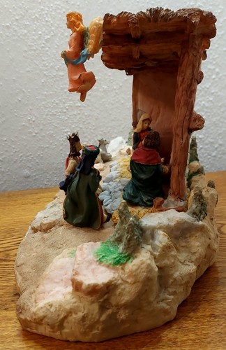Vtg narrated story of the birth of Jesus Nativity Scene with choir carols/lights - Picture 2 of 18