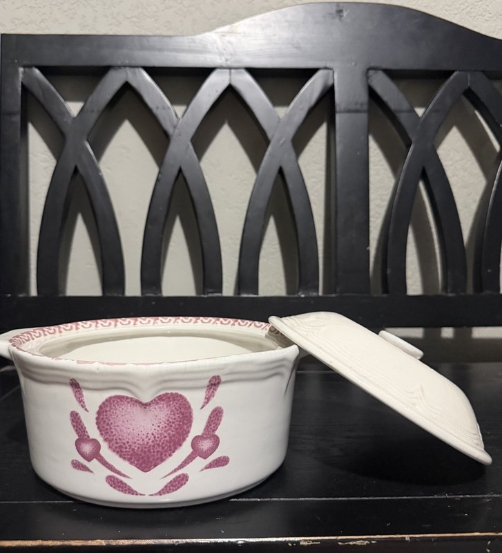 Corelle 1980's Farmhouse Pink Country Heart 2 Qt Casserole Dish