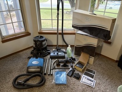 Rainbow E2 Type 12 Black Complete Cleaning System, Vacuum Cleaner W/ Attachments