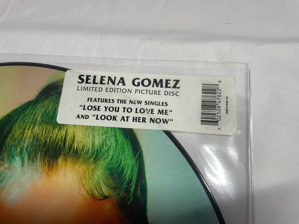 NEW! Selena Gomez Lose You To Love Me & Look At Her Now UO Picture Disc Vinyl - Image 3 of 4