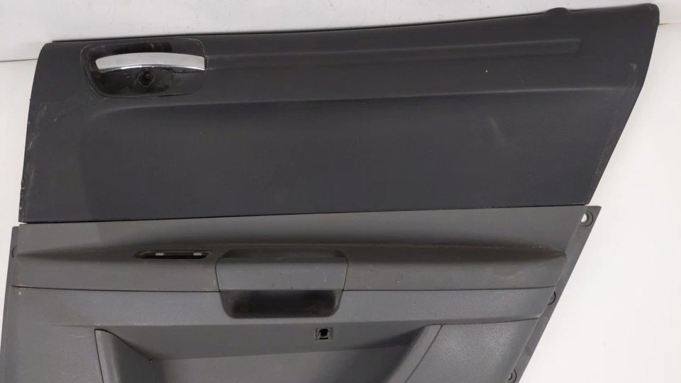Chrysler 300 2005 pasajero trasero derecho interior panel puerta moldura URM68 Foto 3 de 4