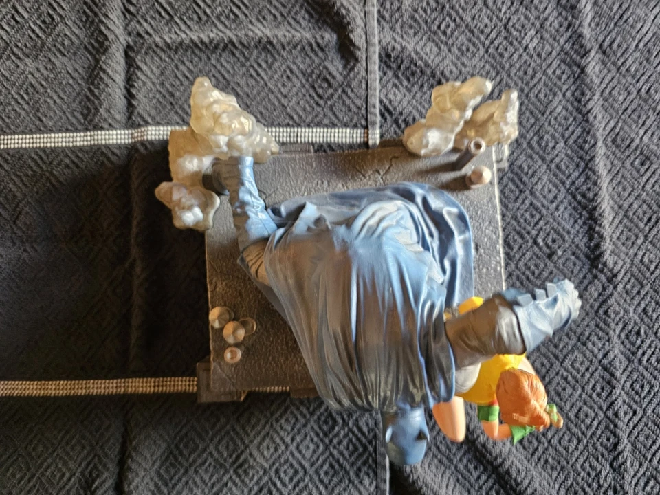 FIGURA DE PVC DC GALLERY CABALLERO OSCURO REGRESA BATMAN & CARRIE DLX Foto 4 de 4