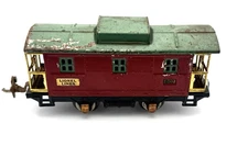 Lionel PreWar 807 Caboose Red w/Green Roof  Lot D