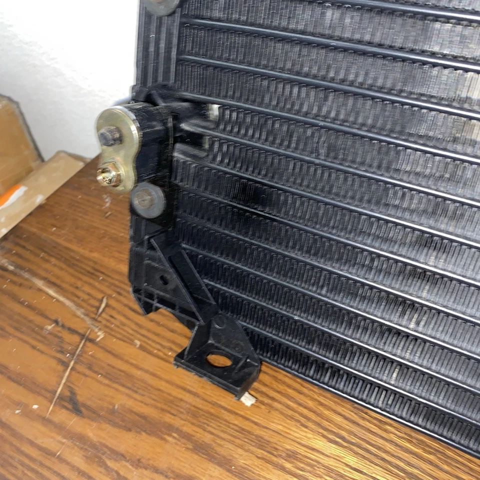 A/C Condenser Fit for Geo Prizm 1997-1994. Toyota Corolla 1997-1994. - Image 4 of 4