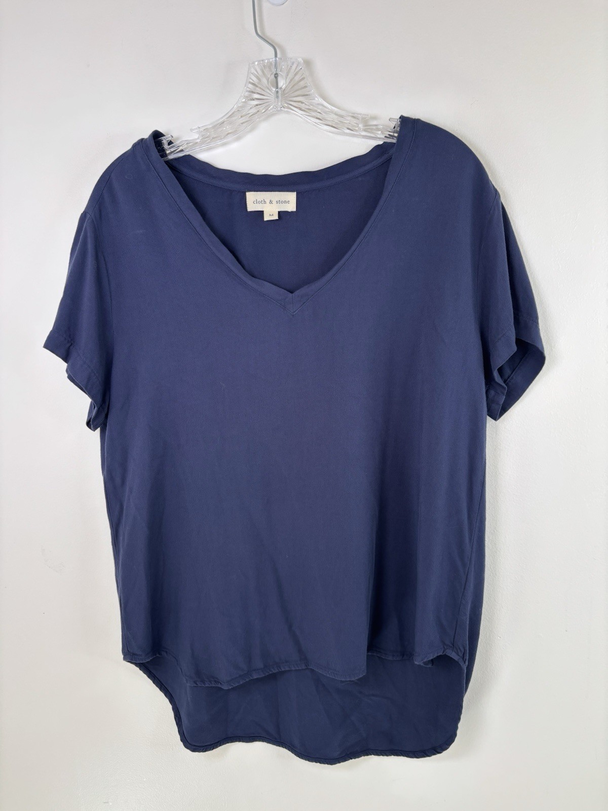 Cloth & Stone Tee Shirt Top Women’s M Navy Blue V-Neck Short Sleeve Hi-Lo Hem