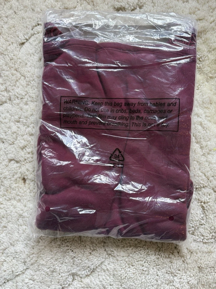 NUEVO, Vestido Sellado Pequeño Persiguiendo Luciérnagas Borgoña/Marate con Encaje - Manga Larga Foto 4 de 4