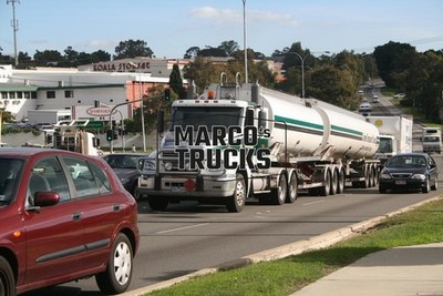 LKW Foto Freightliner Columbia Tankwagen Auflieger Australien weiß COATES #g7ew
