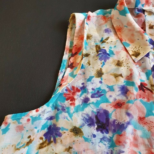 Jay Jays Size L Sleeveless Sheer Top Button up Floral Print - Picture 4 of 9