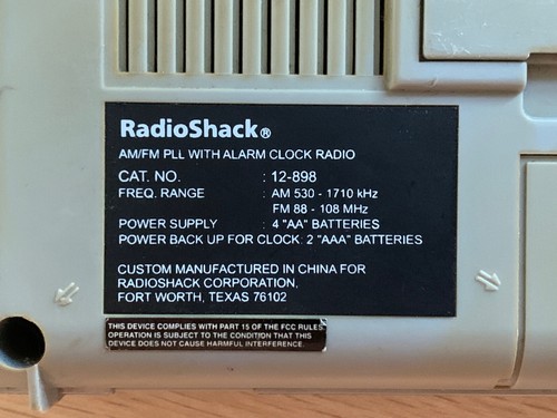 VINTAGE RadioShack 12-898 AM/FM PLL Synthesized Receiver Digital Alarm Clock - Picture 5 of 5
