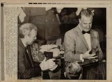 1970 Press Photo Arnold Palmer Applauds Vice President Agnew At Golf Dinner