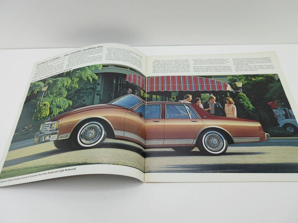 1982 Chevrolet Caprice Classic & Impala Sales Brochure Catalog - Image 2 of 4
