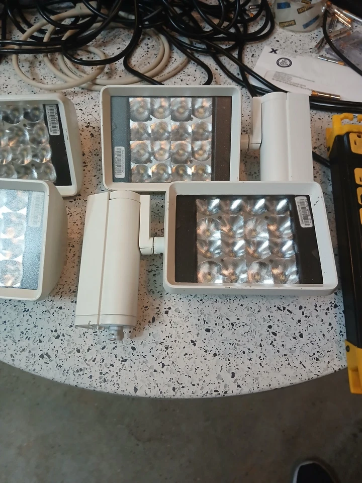 Iluminación de pista  Foto 2 de 3