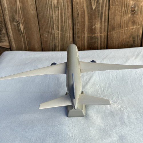 UA United Airlines Boeing B777-200 Airplane Plastic Model 1:250 Scale? - Picture 5 of 7