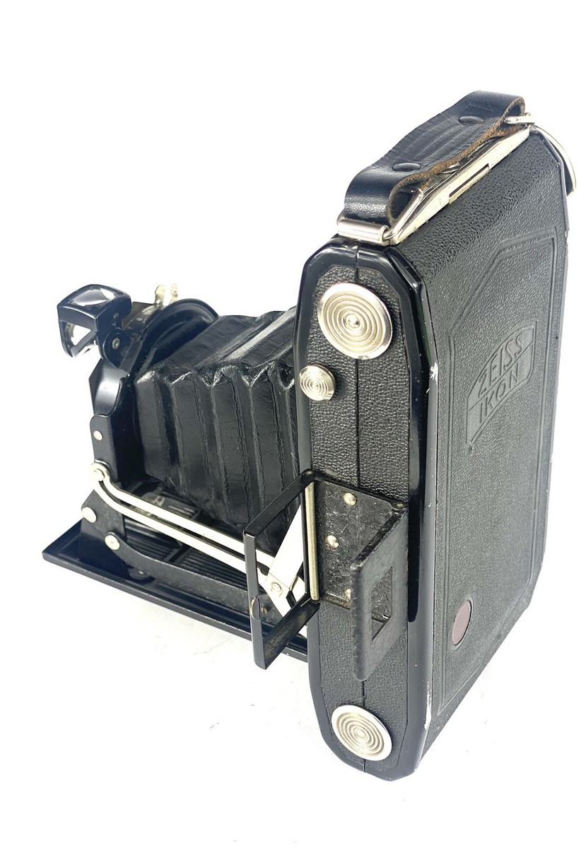 Zeiss Ikon Nettar 515/2 Art Deco 6x9 Film Camera. 105/6.3 Lens