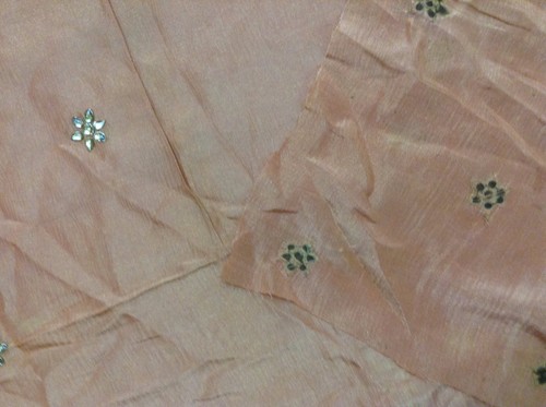 OMSAIHOME VINTAGE PURE SILK ZARDOZI WORK MULTI PURPOSE CRAFT FABRIC PIECE - Picture 6 of 8