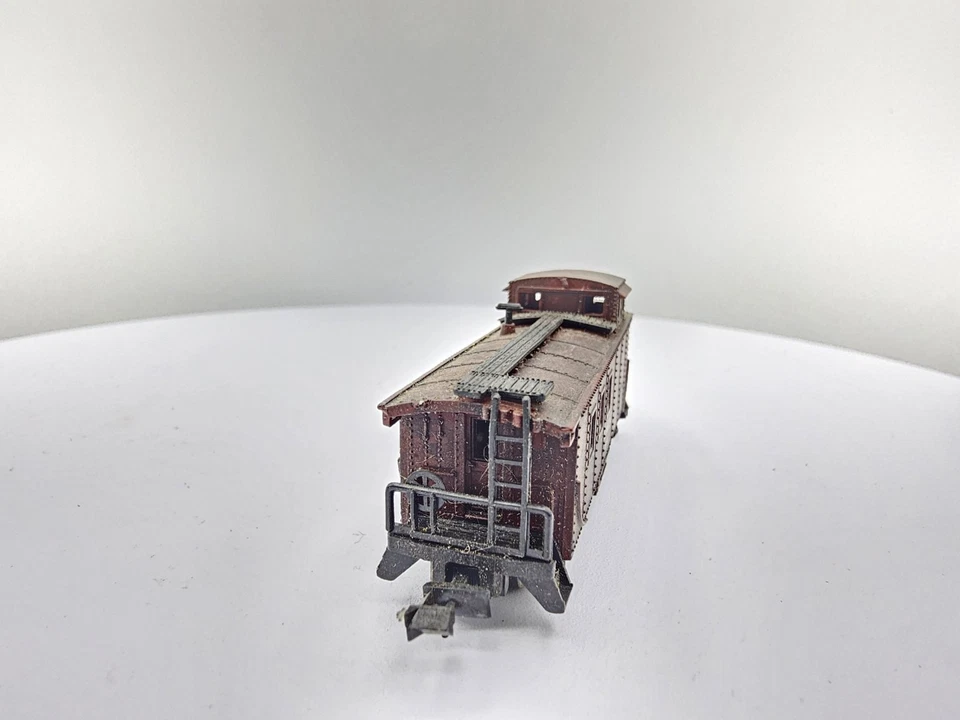 Yugoslavia N Scale Santa Fe Caboose Train Car ATSF 1951 *Weathered? Model Train  - Image 2 of 4