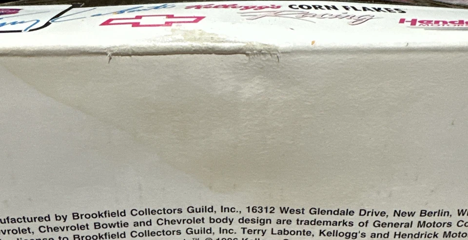 1996 Terry Labonte Chevrolet Tahoe Truck 1/24 NASCAR Brookfield Diecast Bank - Image 4 of 4