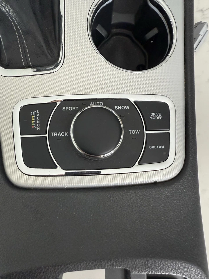 18-21 吉普大切诺基 SRT 原始设备制造商中心控制台变速器挡板带启动控制 — 第 2/4 张图片