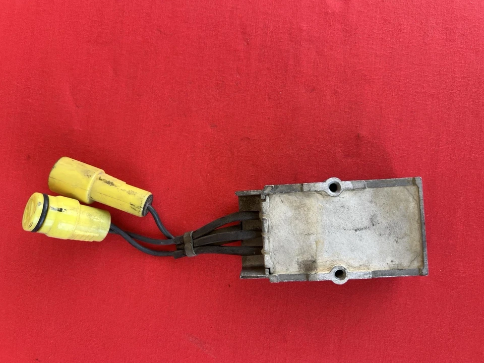 Toyota 28515-43010 Resistencia, Solenoide 82-85 Celica 82-84 Cressida Foto 3 de 3