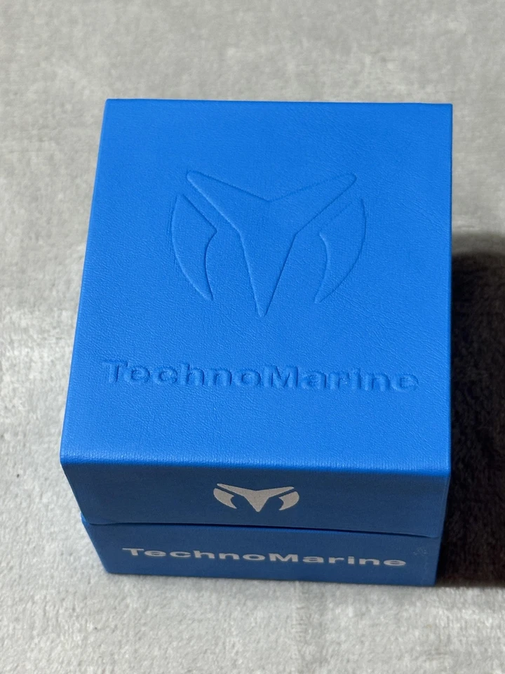 Reloj cronógrafo TechnoMarine Ocean esfera azul correa de silicona dorada TM-318127 Foto 4 de 4