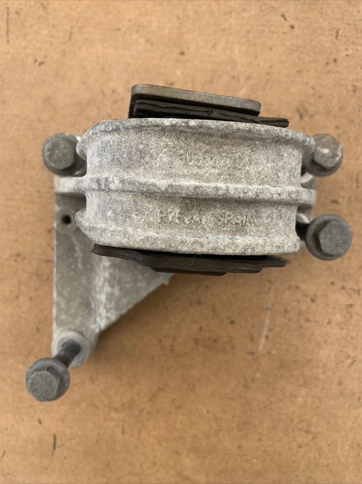 Brazo de par de montaje superior del motor Volvo S80 V70 2004-2006 30680770 OEM Foto 2 de 4