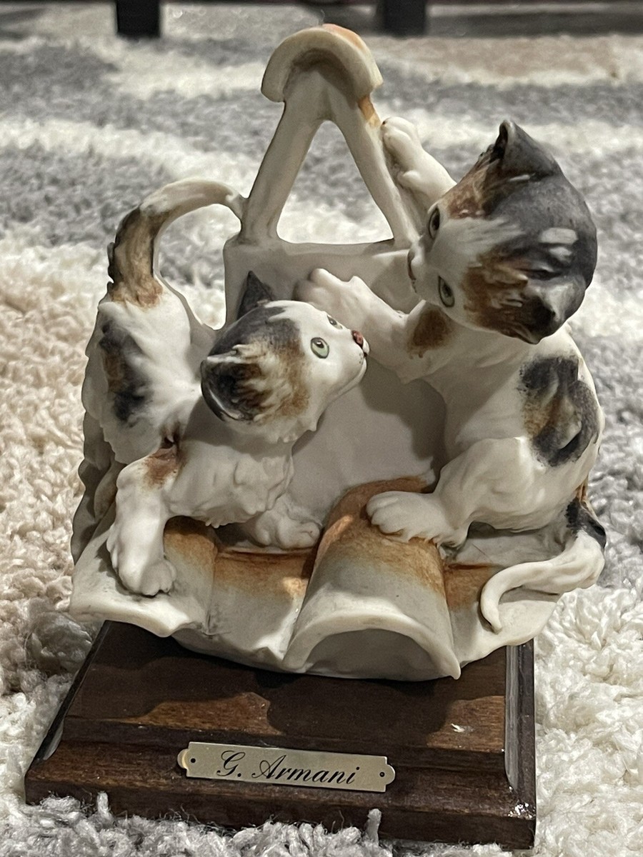 1984 Giuseppe Armani Kittens Playing Figurine vintage art Italian