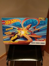 hot wheels dtn42 action criss cross crash trackset