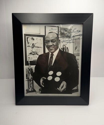 Foto B&W autografata Jesse Owens 8""x 10"" firmata 11/29/1972 cornice nera - Foto 10 di 11