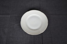 A201) Stupendo piatto piano bianco filo oro in porcellana Richard Ginori