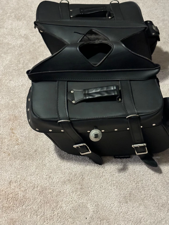 Bolsas de selim laterais pretas para motocicleta Harley Davidson Fatboy Heritage Softail - Imagem 2 de 2