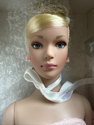 Tonner Tyler Wentworth 2001 Collection STANDING OVATION 16  Fashion Doll NRFB LE