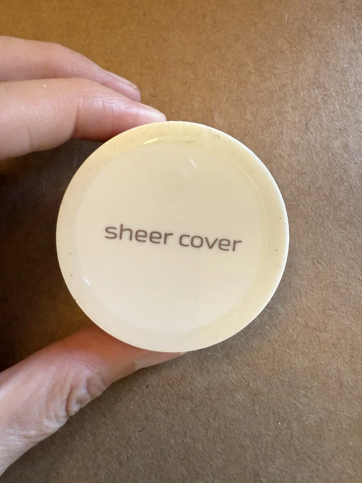 Sheer Cover Tan Foundation Perfect Shade Mineral Foundation Tan 1.5g - Image 2 of 3