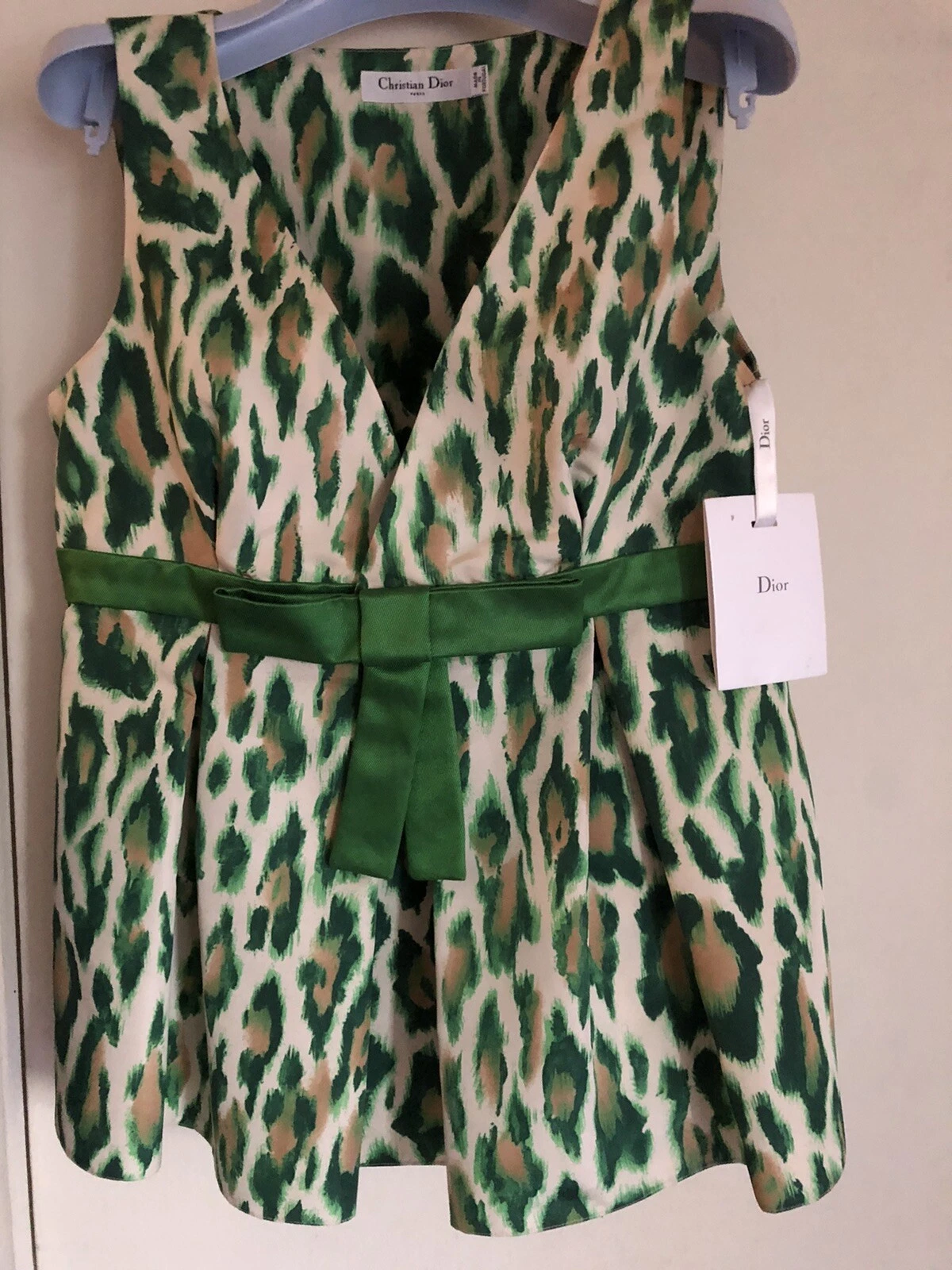 Haut femme Christian Dior 100% soie neuf, taille 40, imprimé animal, authentique, avec étiquette.
