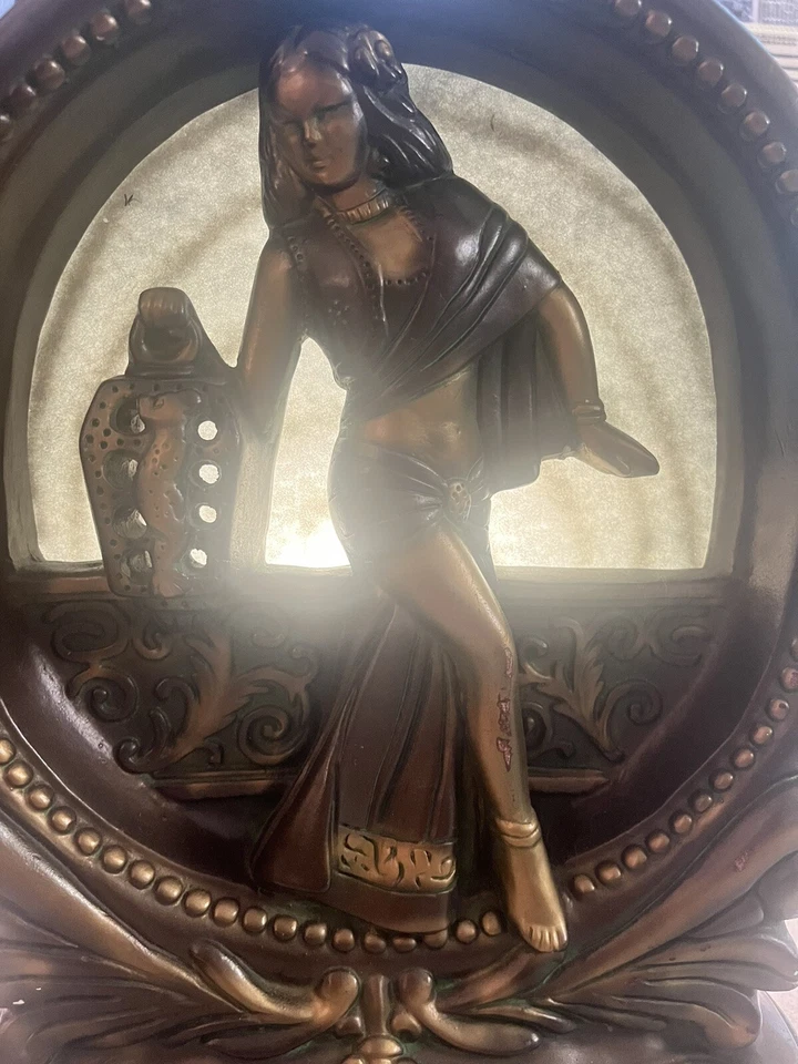 Lámpara de mesa vintage de TV estilo Art Nouveau Art Deco bailarina polinesia años 50 Foto 3 de 4