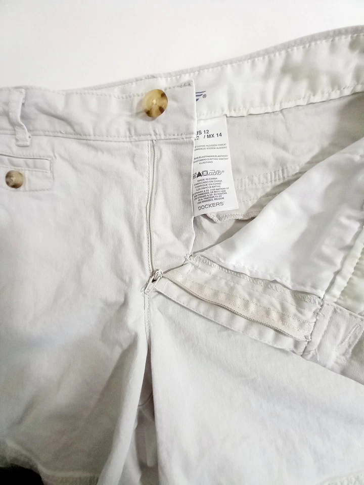 Pantalones cortos Dockers para mujer tiro bajo ligeramente curvilíneos marfil talla 12 EE. UU. Foto 4 de 4