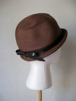 Vintage l 50s 22 Sears Millinery Brown Woven Patent Leather  display picture 1