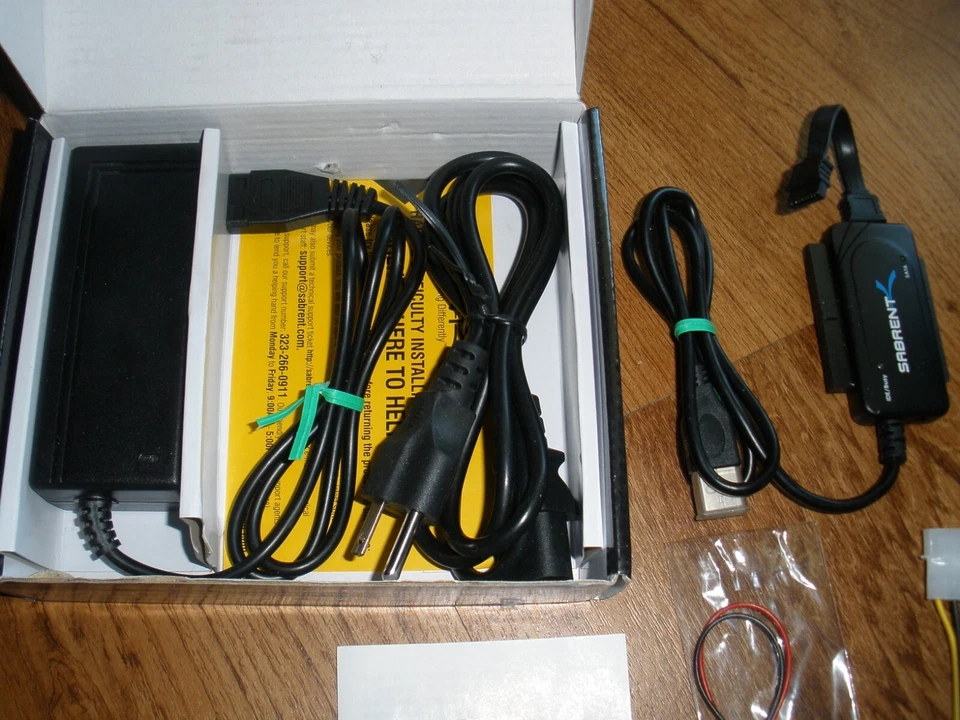 Sabrent USB 2.0 to SATA/IDE 2.5/3.5 Inch Hard Drive Power Adapter, USB-DSC5 - Image 4 of 4