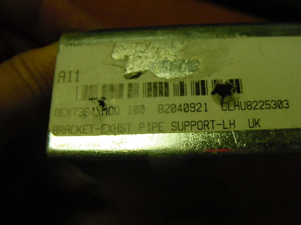 Новый левый задний монтажный кронштейн для выхлопной системы MG Midget 1500 1974 на полу багажника - Изображение 2 из 2