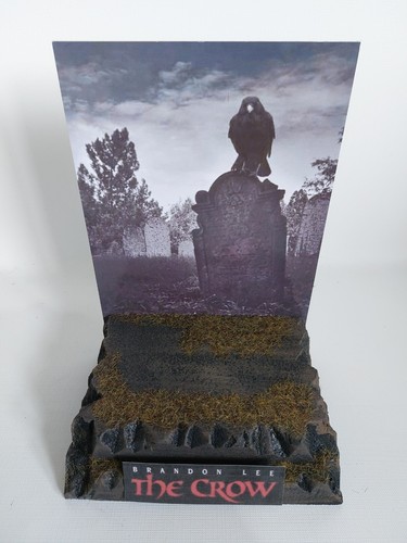 The Crow Funko Pops. Display Stand. Graveyard. Brandon Lee Movie. - Picture 5 of 6