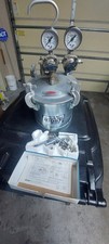 Binks 2 Gallon Pressure Spray Pot W Spray Gun. Brand New Never Used Binks 2 Gallon Pressure Spray Pot W Spray Gun. Brand New Never Used