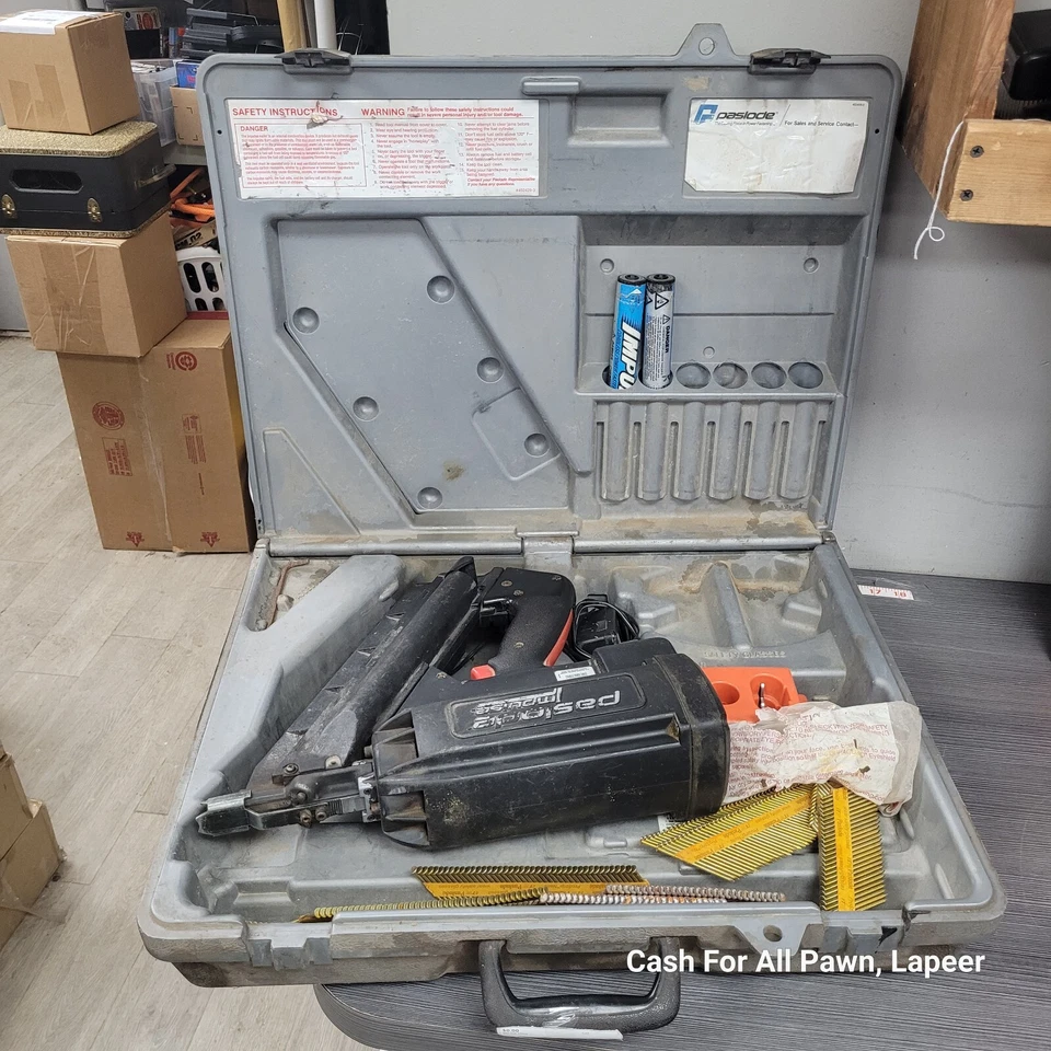 PISTOLA CLAVADORA PASLODE IMPULSE IM-300/75N CON ESTUCHE LEER Foto 2 de 4