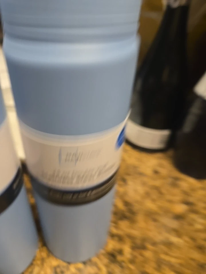 Nueva botella de agua Mainstays de acero inoxidable aislada de 24 OZ, tapa abatible - par  Foto 3 de 4