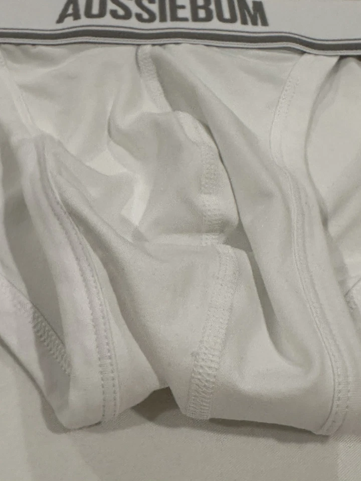 Nova cueca de biquíni AussieBum, branca M - Imagem 4 de 4