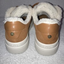 Preços baixos em J Slides Camurça M Largura Calçados esportivos