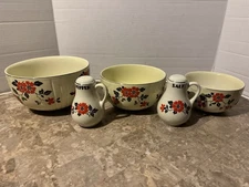 Vtg HALL'S SUPERIOR QUALITY KITCHENWARE Red Poppy Nesting Mixing Bowls Salt Pepp