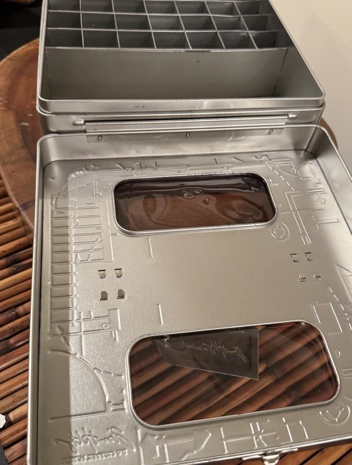 Tinte de almacenamiento de tolva de cobre Tim Holtz X, perfecto para coleccionistas Foto 4 de 4