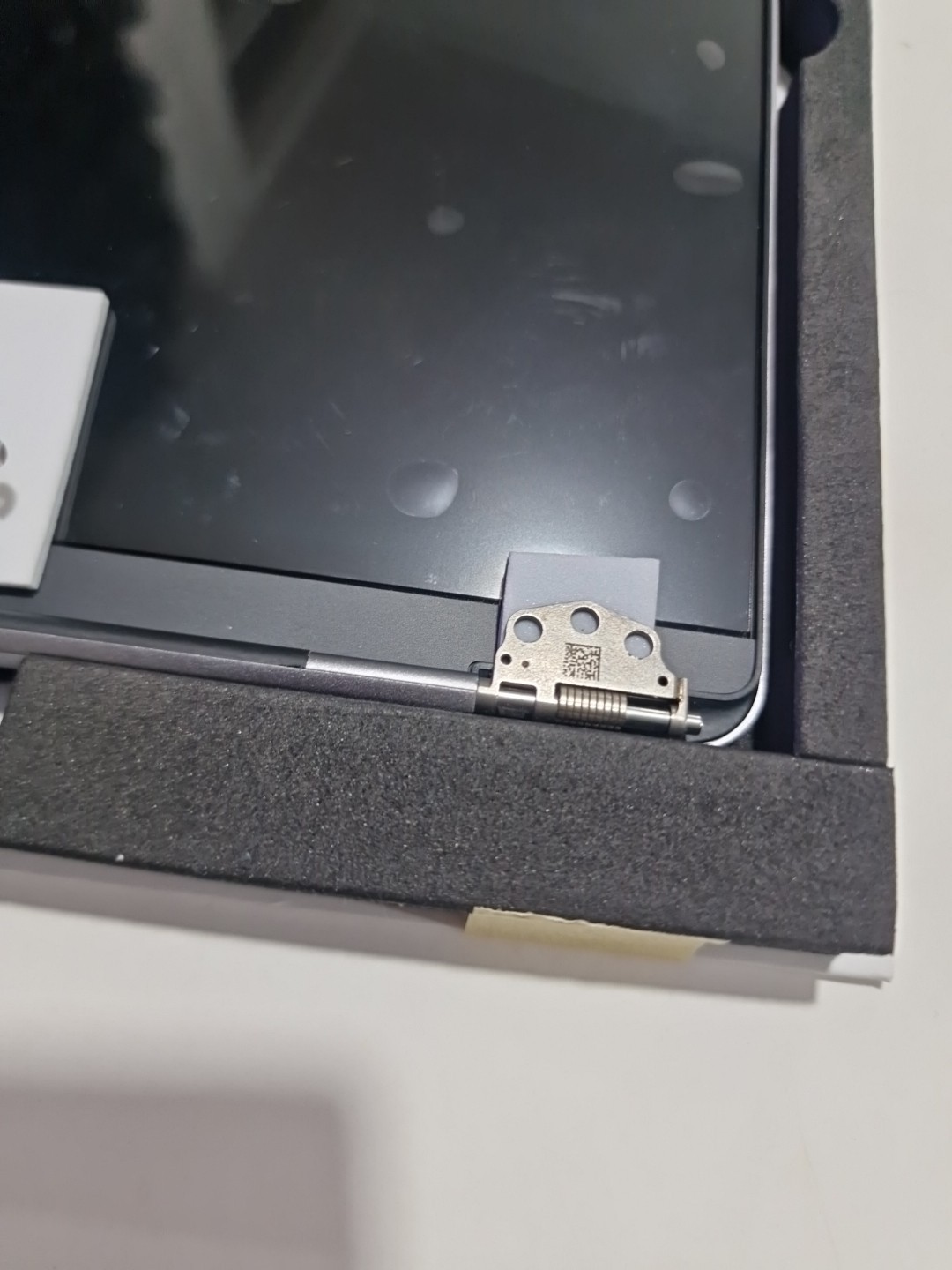 MacBook Pro A1989 Schermo LCD Assemblato Grigio Siderale foto 4