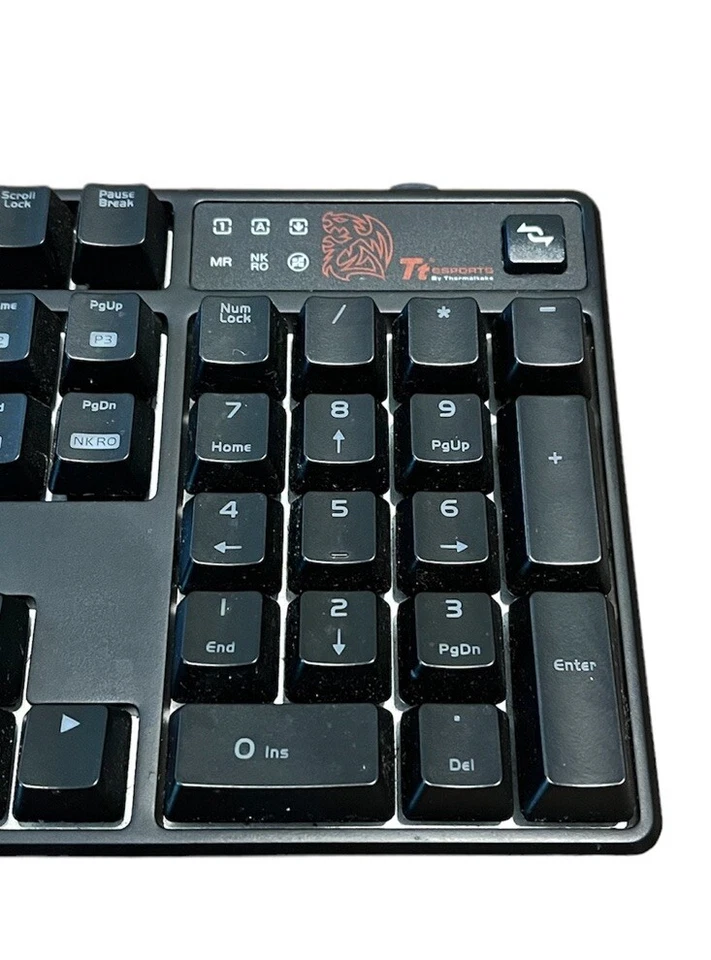 Thermaltake eSports Poseidon Z RGB Mechanical Gaming Keyboard with Blue Switches - Image 2 of 4